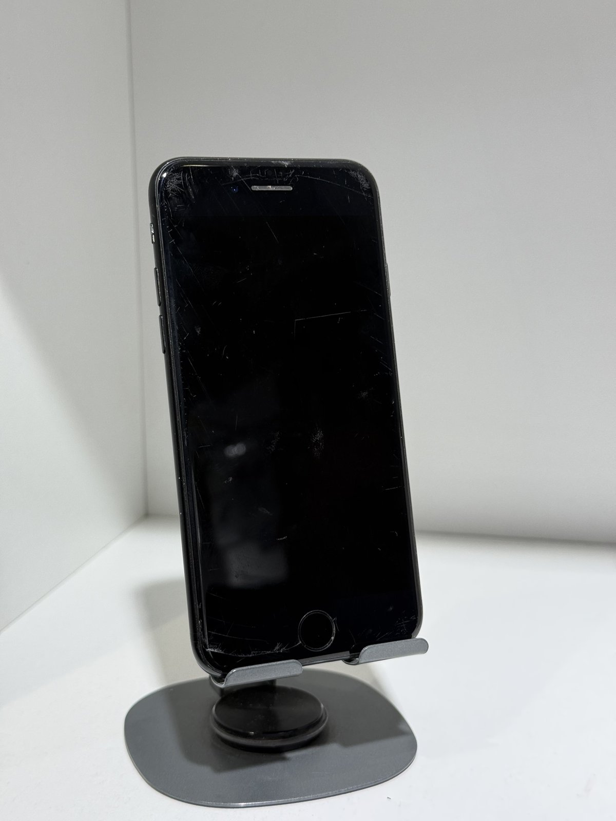 Apple iPhone SE (2020)